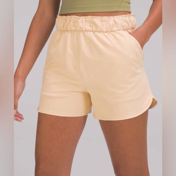 Lululemon Stretch Lu theme High-Rise Short 3.5" Prosecco - 12 - Picture 1 of 9